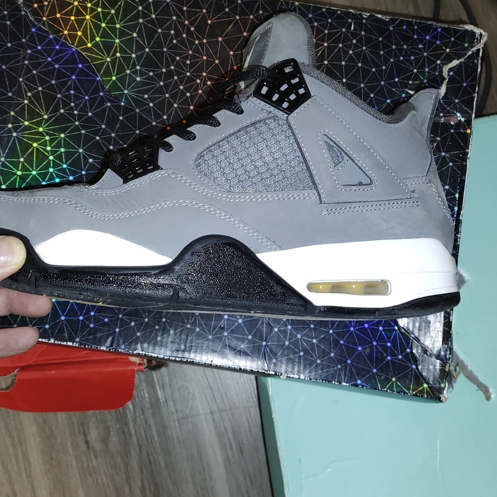 Grey Jordan 4